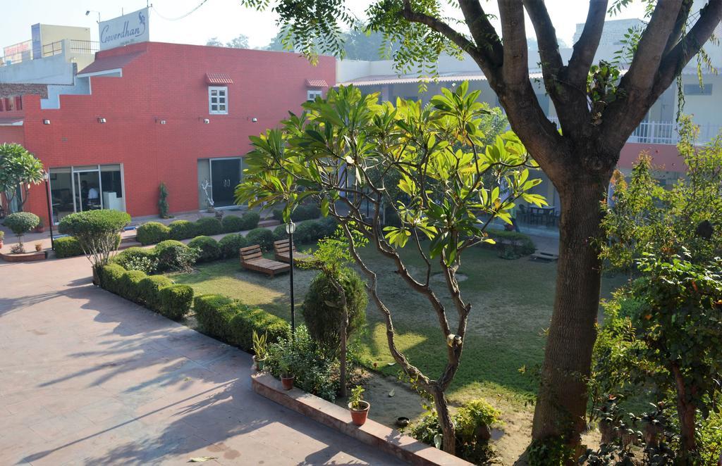 Hotel Goverdhan Tourist Complex Fatehpur Sīkri Esterno foto