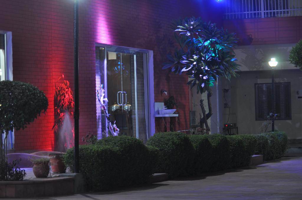 Hotel Goverdhan Tourist Complex Fatehpur Sīkri Esterno foto