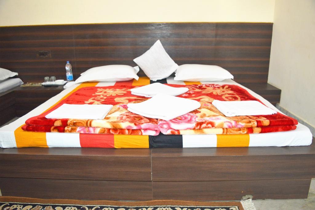 Hotel Goverdhan Tourist Complex Fatehpur Sīkri Esterno foto